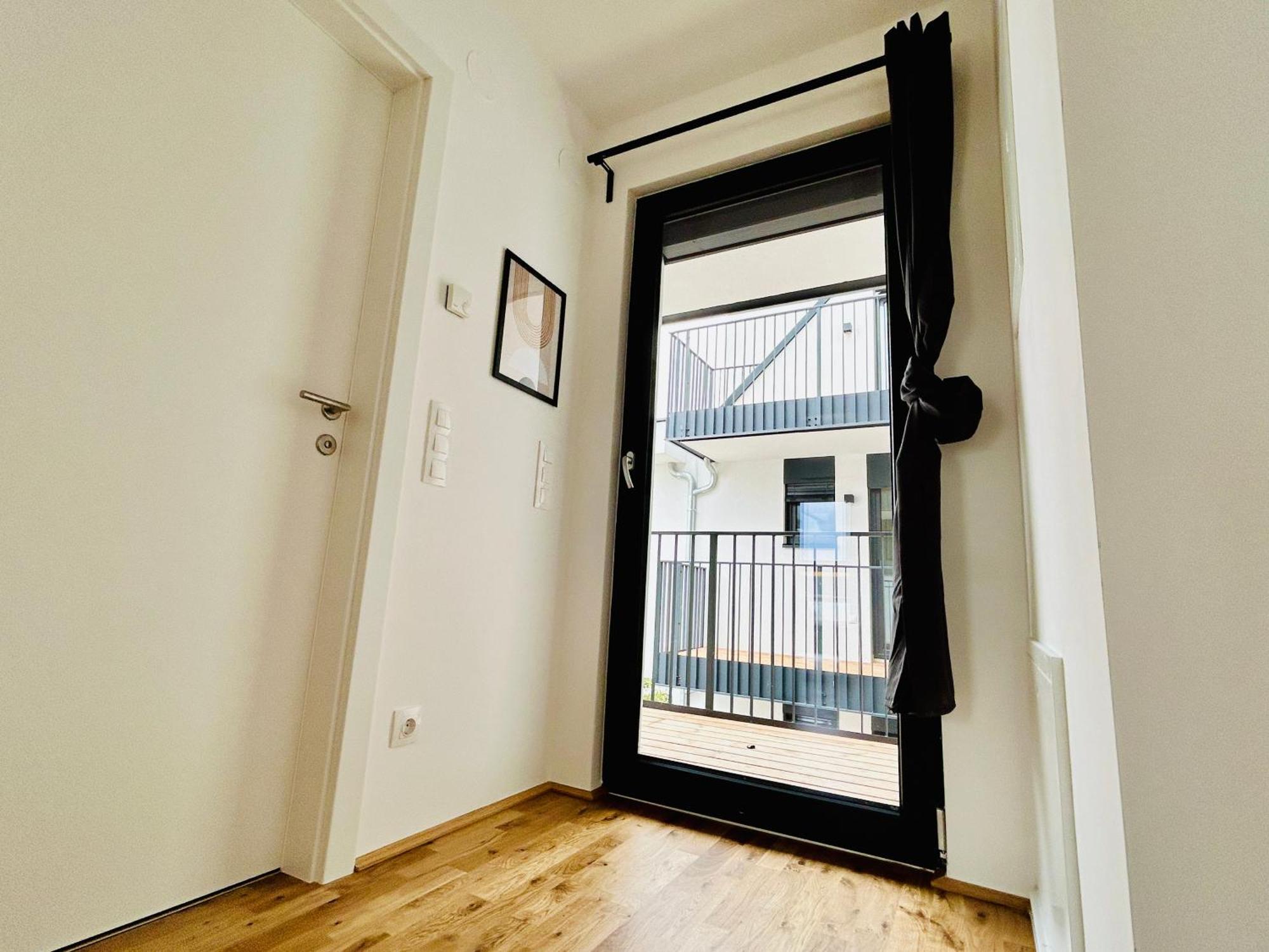 Modern Apartment With Balcony & Free Parking - Nearby Metro Відень Екстер'єр фото