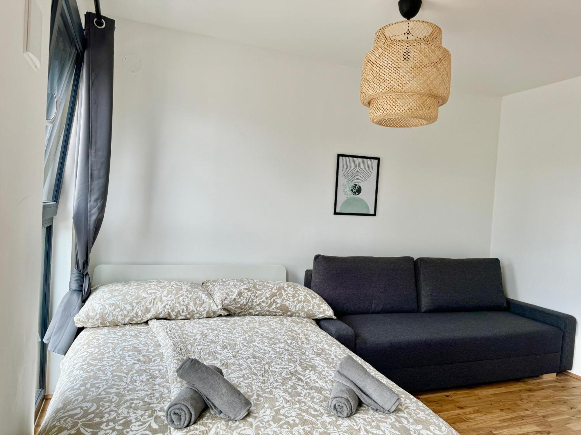 Modern Apartment With Balcony & Free Parking - Nearby Metro Відень Екстер'єр фото